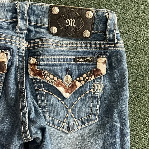 Miss Me Jeans Women’s 26 straight leg stretch blue denim cow print pocket pants - Picture 5 of 9